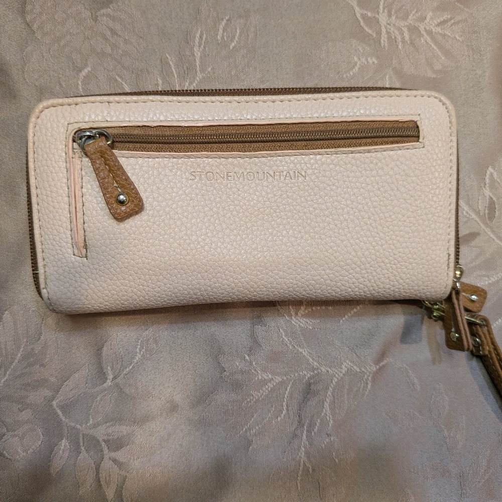 Stone Mountain Pebble Double Zip Around Wallet With Leather, EUC! - Picture 15 of 16
